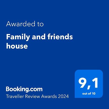 Family And Friends House Apartment เลชเช ภายนอก รูปภาพ