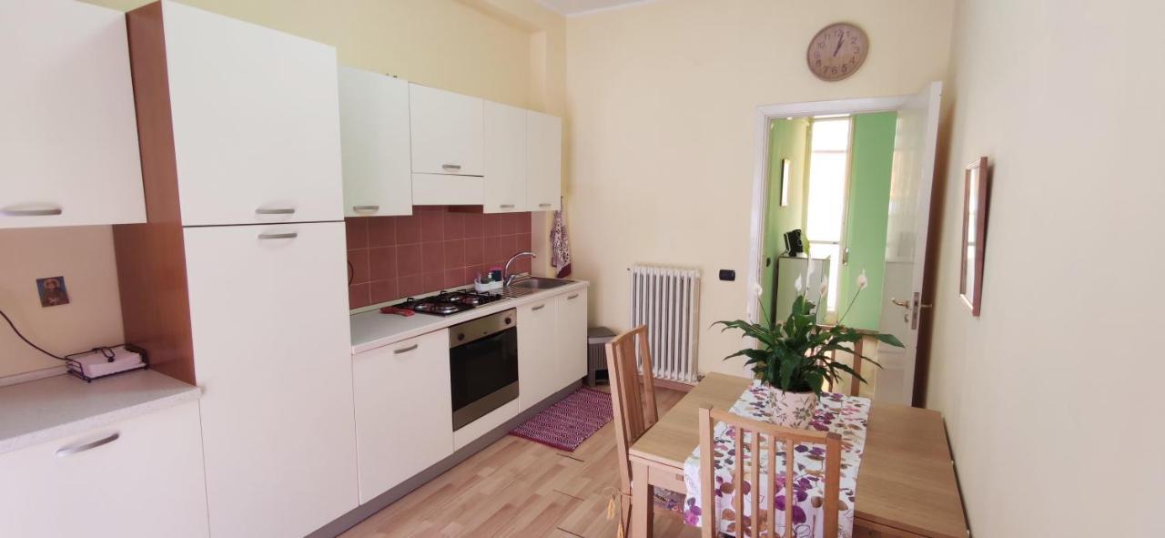 Family And Friends House Apartment เลชเช ภายนอก รูปภาพ